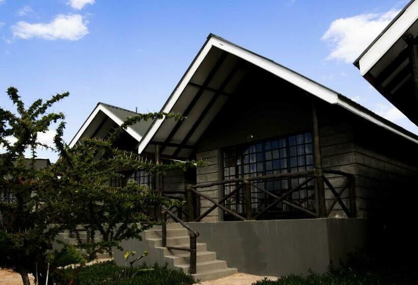 اتاق لوکس با تخت بزرگ, Outback Kenya Lodge