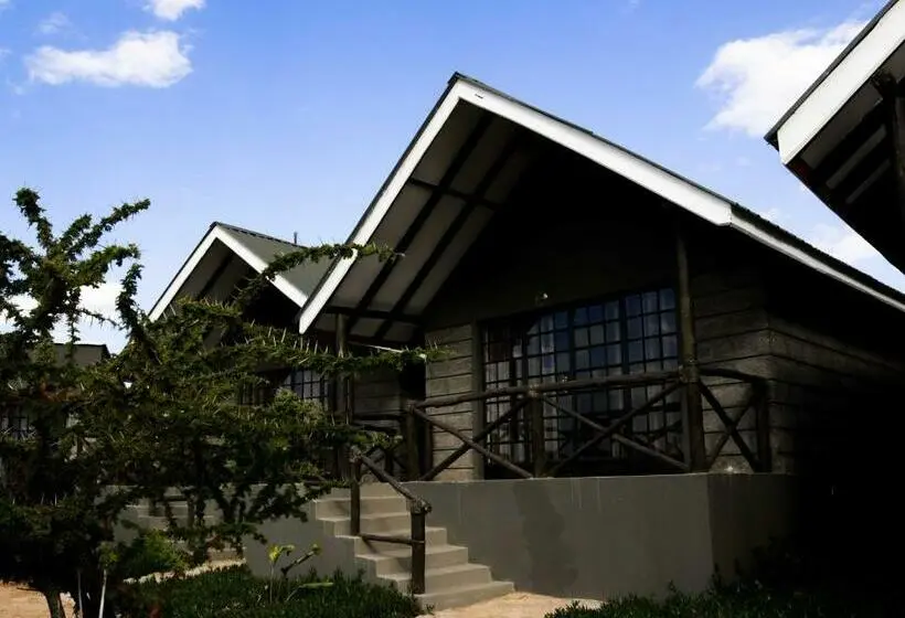 اتاق لوکس با تخت بزرگ, Outback Kenya Lodge