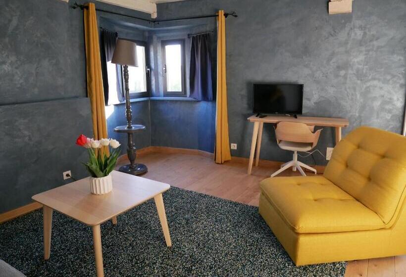 패밀리 룸, Suite De Charme Dans Une Maison Fortifiée Du Xvème Siècle, Entre Nancy Et Metz, Vue Sur La Moselle