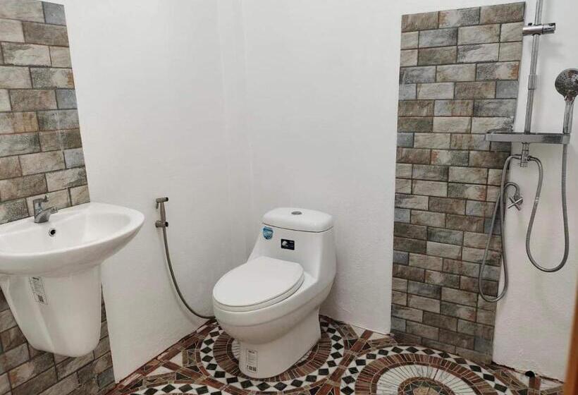 غرفة ديلوكس مزودة بشرفة, Destiny Home Stay