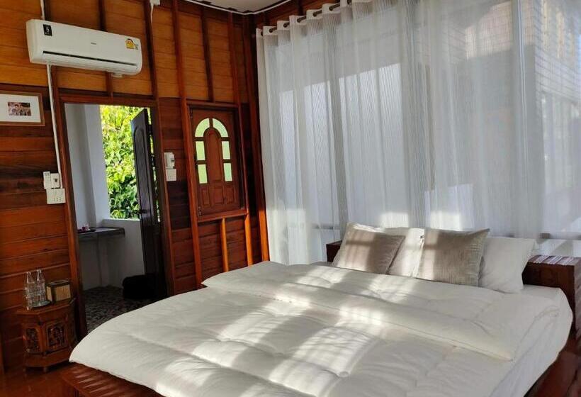 غرفة ديلوكس مزودة بشرفة, Destiny Home Stay