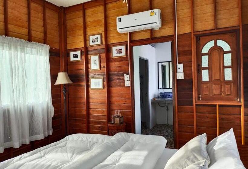 غرفة ديلوكس مزودة بشرفة, Destiny Home Stay