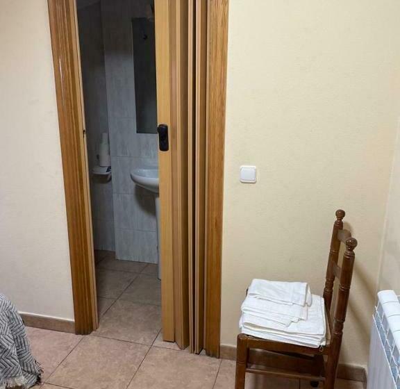 スタンダードルーム, Hostal Don Javier