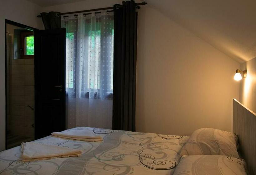 침실 4개 주택, Cabana Codrii Maramuresului