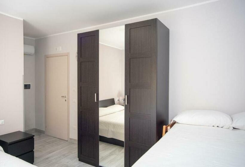 スタンダード4人部屋, Lo Spillo