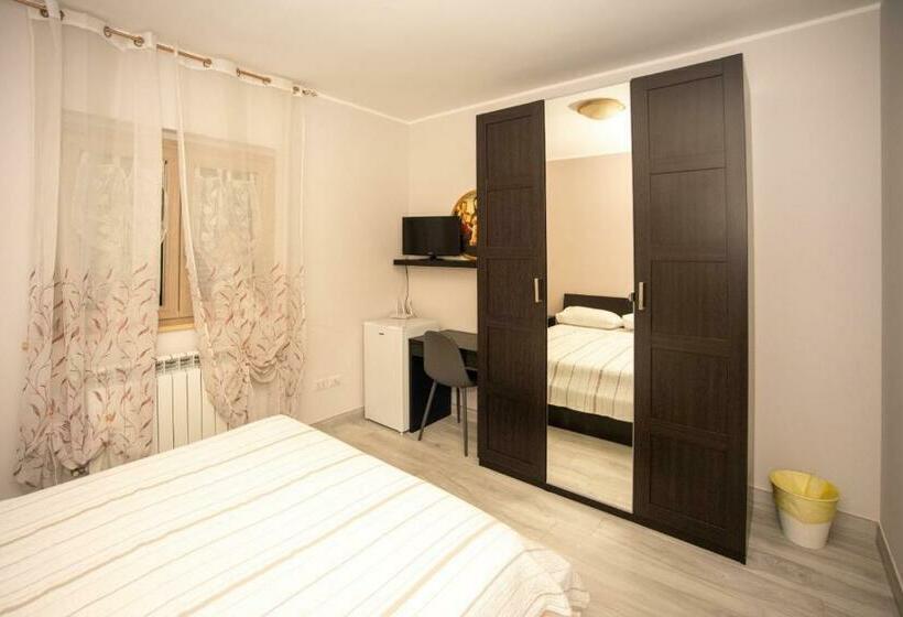 スタンダード4人部屋, Lo Spillo