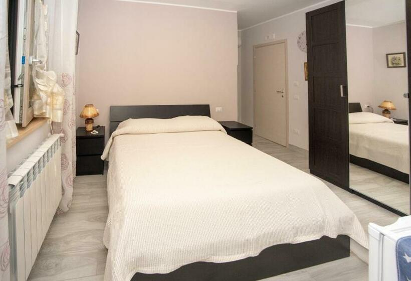 スタンダード4人部屋, Lo Spillo