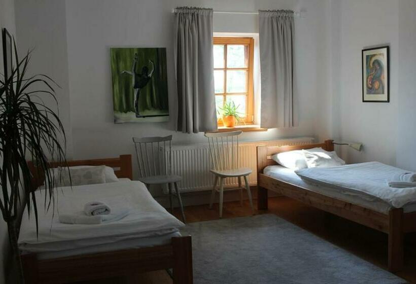 חדר משפחתי דלוקס, Statek Slunečnice