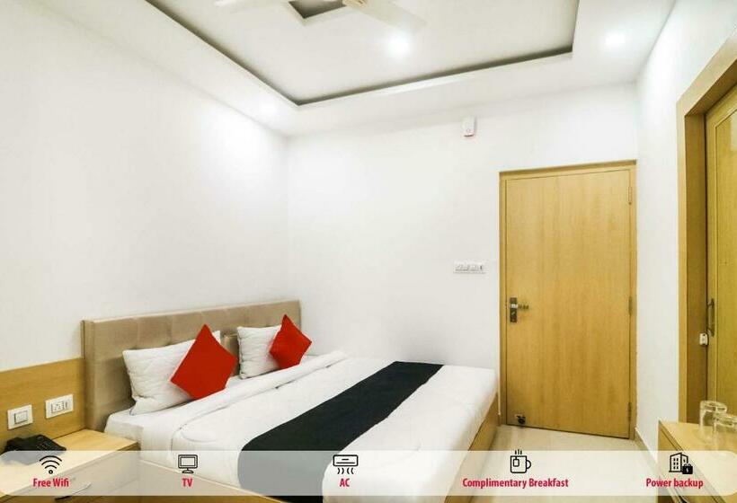 اتاق استاندارد, Capital O 61009 Hotel Raj Mahal Sarnath