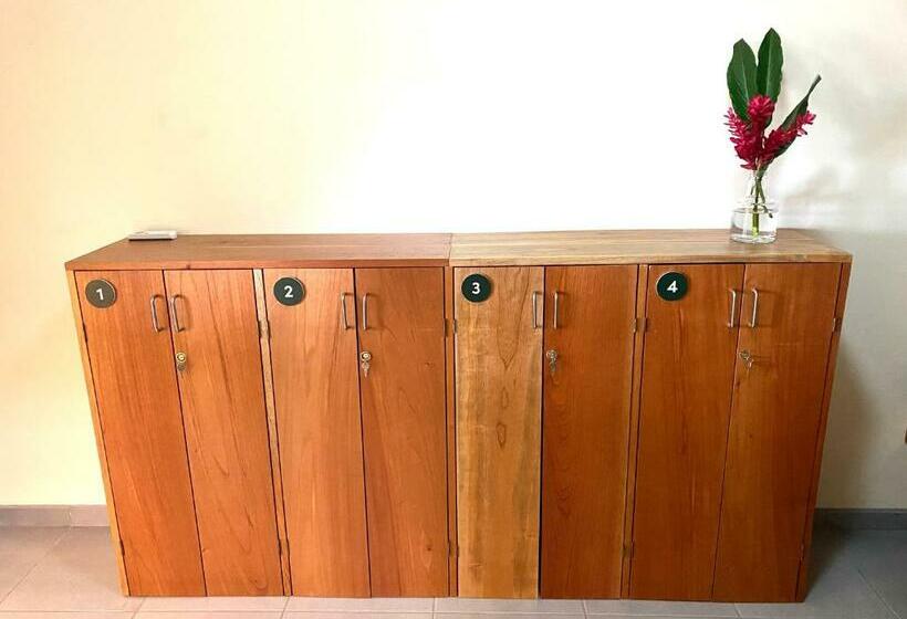 חדר סטנדרט לארבעה, El Hostel Del Patio