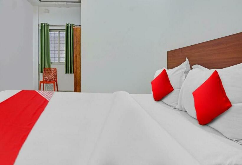 Quarto Triplo Clássico, Oyo Flagship 88826 Pruthvi Lodging