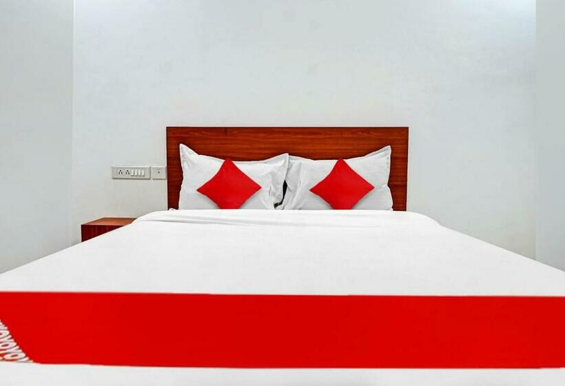 Quarto Triplo Clássico, Oyo Flagship 88826 Pruthvi Lodging