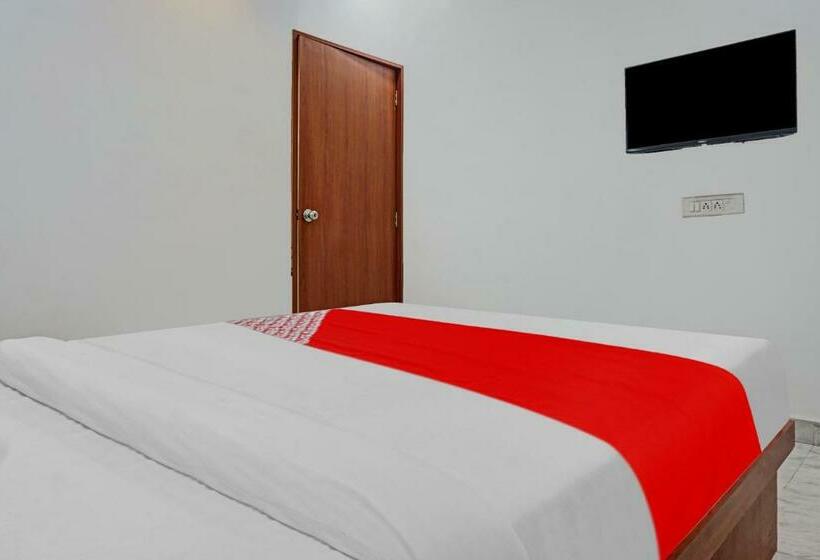 Quarto Triplo Clássico, Oyo Flagship 88826 Pruthvi Lodging