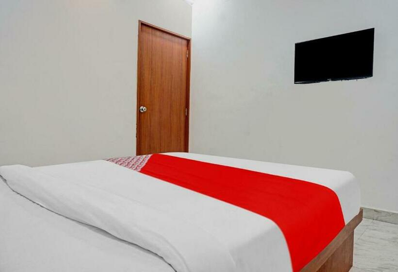Quarto Triplo Clássico, Oyo Flagship 88826 Pruthvi Lodging