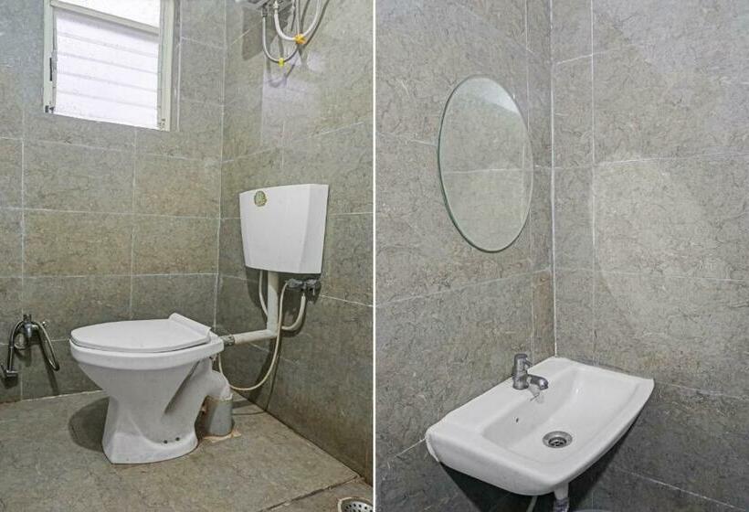 Quarto Triplo Clássico, Oyo Flagship 88826 Pruthvi Lodging