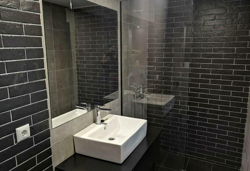 غرفة قياسية مطلّة علي الحديقة, Sport Generation Camp