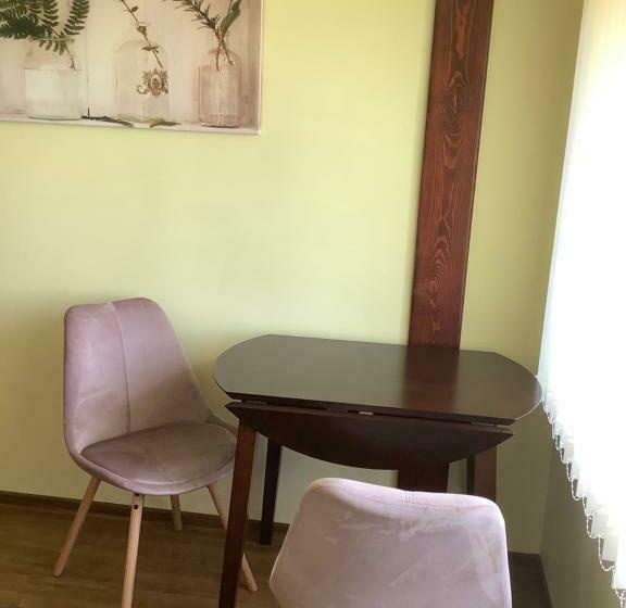 اتاق خانوادگی, Audrės Namai