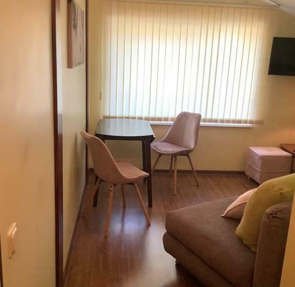 اتاق خانوادگی, Audrės Namai