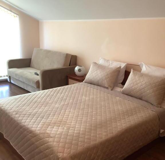 اتاق استاندارد چهار تخته, Audrės Namai