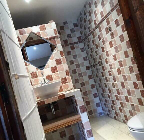 エコノミールーム, L Eté Indien