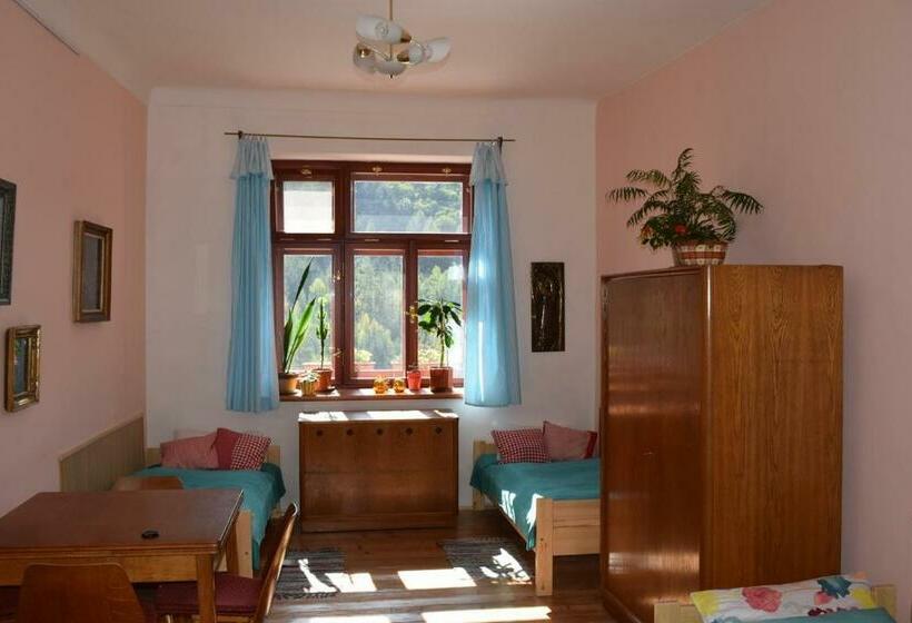 Четырехместный Номер Стандарт, Rychta