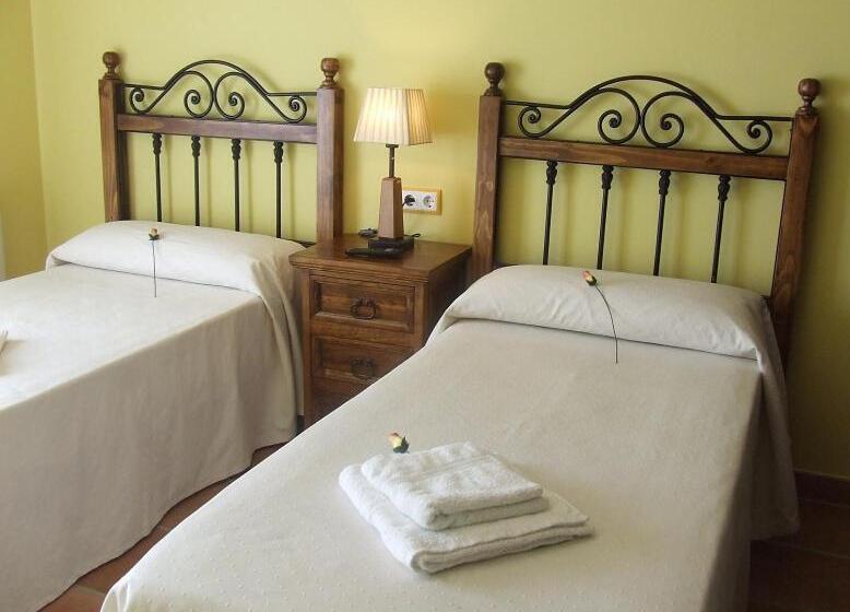 Номер Стандарт Трехместный, Los Herrero