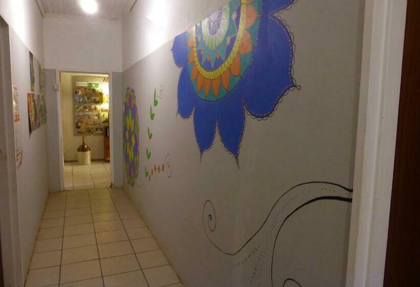 اتاق استاندارد, Orange Elephant Backpackers