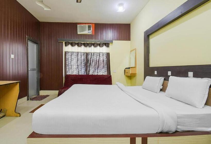 Quarto Triplo Clássico, Capital O 86965  Chandralok By Clovetree