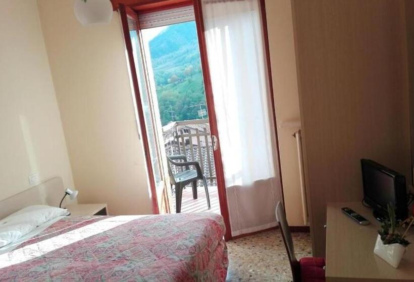 バルコニー付きスタンダードルーム, Rosalpina