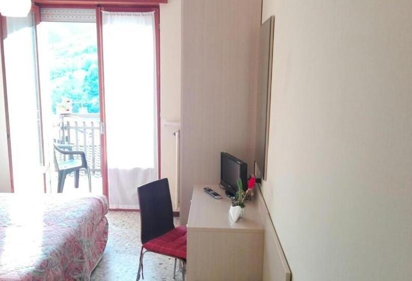 バルコニー付きスタンダードルーム, Rosalpina