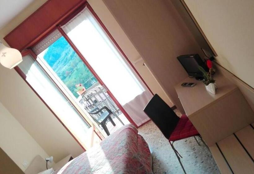 バルコニー付きスタンダードルーム, Rosalpina