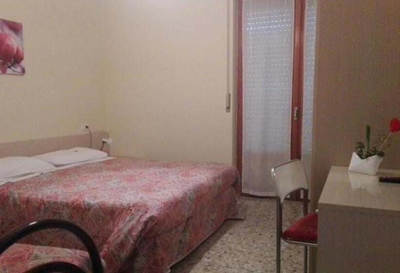 バルコニー付きスタンダードトリプルルーム, Rosalpina