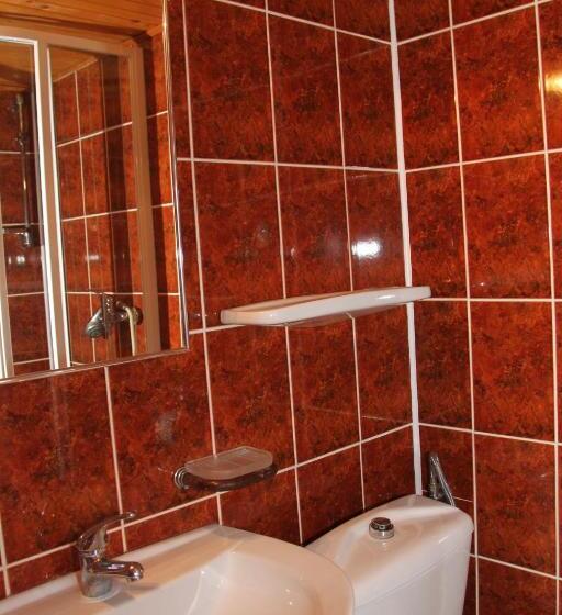 패밀리 룸, Pensiunea Casa Alex