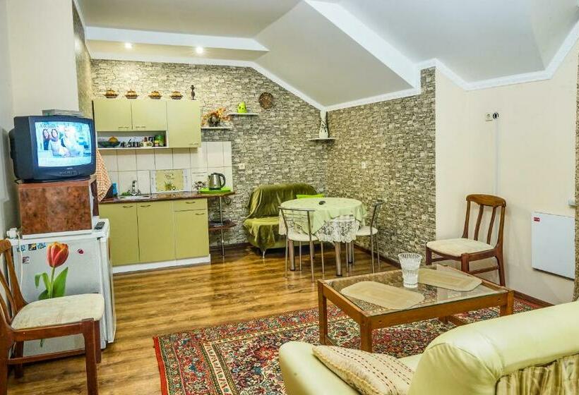 Superior Studio, апартаменты / Mieszkania / Apartments Svitlana