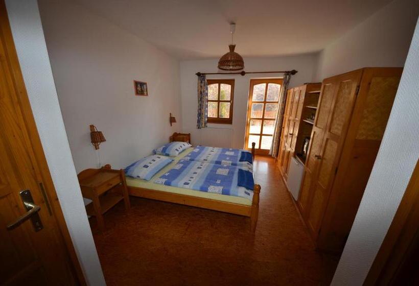 バルコニー付きデラックスルーム, Castle House