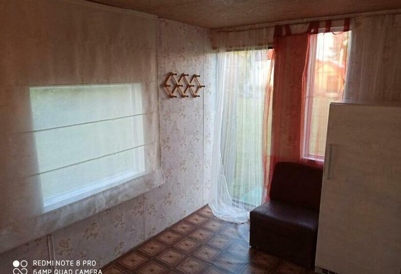 خانه 1 خوابه, Viesu Nams Klāņas