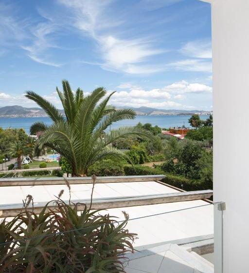 סוויטת ג'וניור, Almira Mare