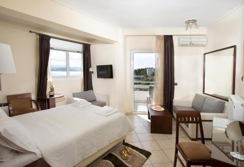 סוויטת ג'וניור, Almira Mare