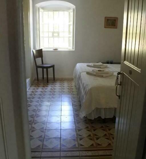 اتاق استاندارد, Archontiko Angelou