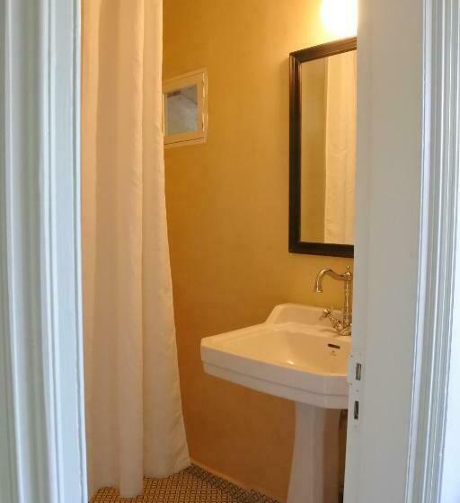 اتاق استاندارد, Archontiko Angelou