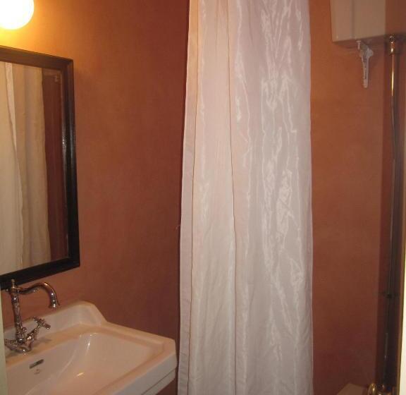 اتاق سوپریور, Archontiko Angelou