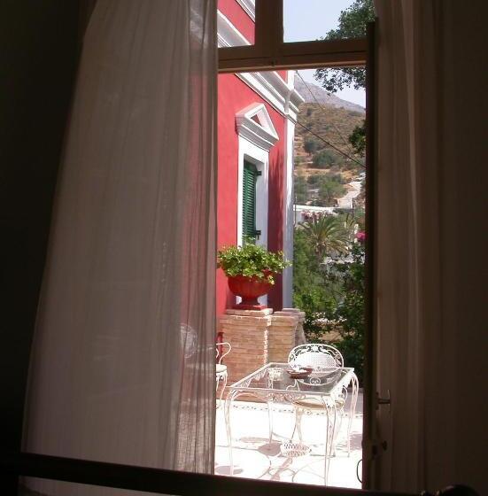 اتاق خانوادگی, Archontiko Angelou