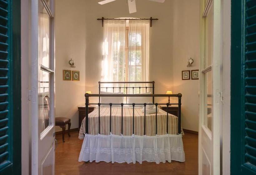 اتاق خانوادگی, Archontiko Angelou