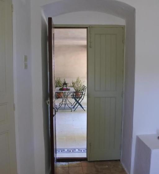 سوییت, Archontiko Angelou