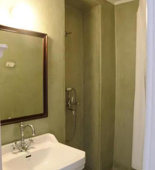 اتاق استاندارد, Archontiko Angelou