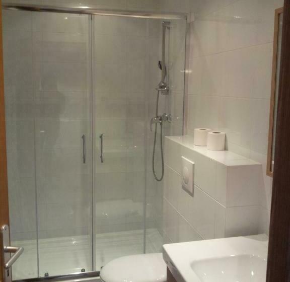 4인용 스탠다드 룸, Chalet Hotel Régina