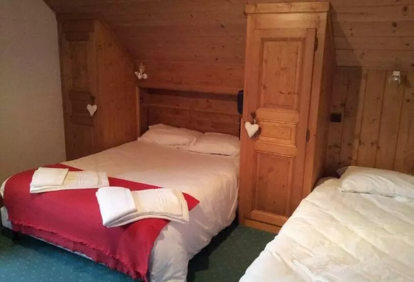 スタンダードトリプルルーム, Chalet Hotel Régina
