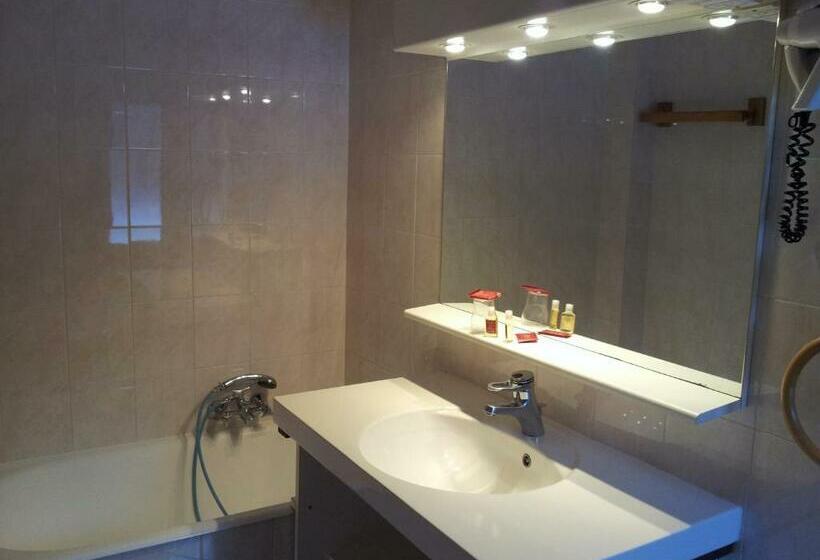 Номер Стандарт Трехместный, Chalet Hotel Régina
