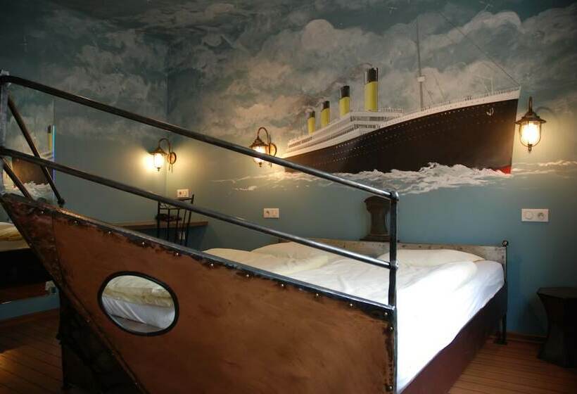 컴포트 룸, Champ Alsace