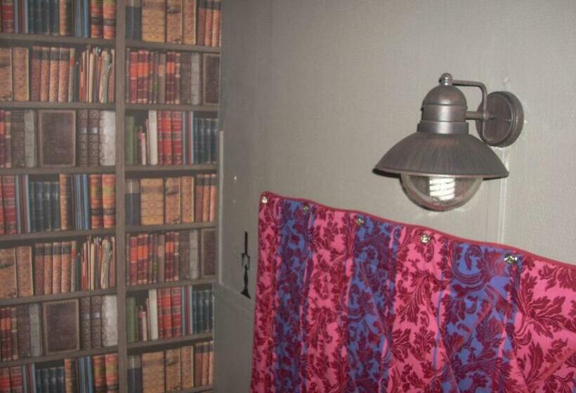 اتاق استاندارد, Du Château